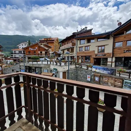 In The Center Саузе-д'Ульс